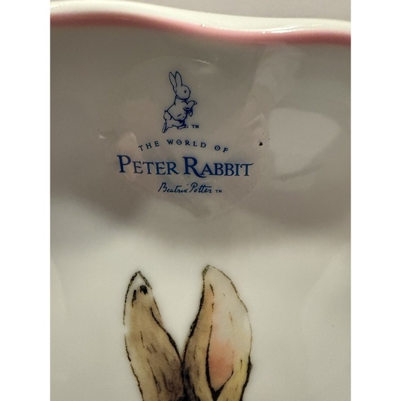 Beatrix Potter Peter Rabbit Scalloped 10 ¾" Dinner Plate with Pink Edge - Picture 2 of 5